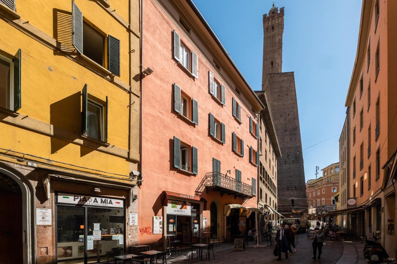 Апартаменты La Mansarda Di Via Zamboni By Wonderful Italy Болонья Экстерьер фото